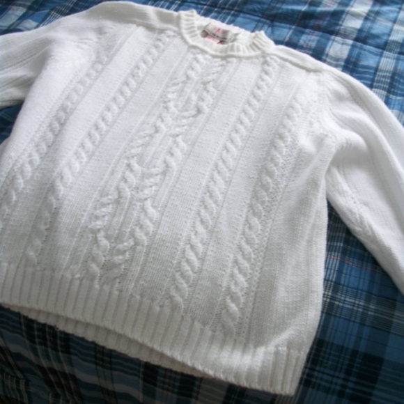 Vintage  American Weekend  WHITE SWEATER sz L - Picture 2 of 3